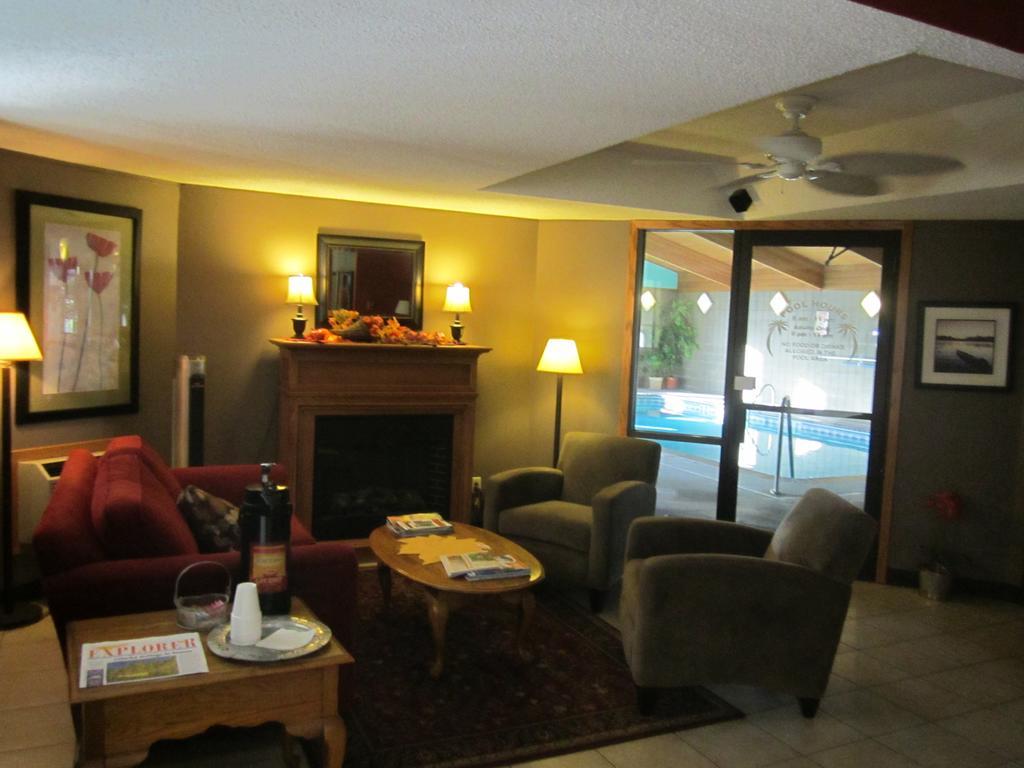 Sauk River Inn & Suites, A Travelodge By Wyndham Sauk Centre Bagian luar foto