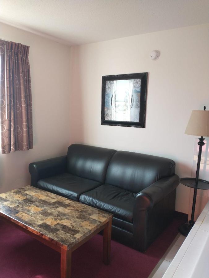 Sauk River Inn & Suites, A Travelodge By Wyndham Sauk Centre Bagian luar foto