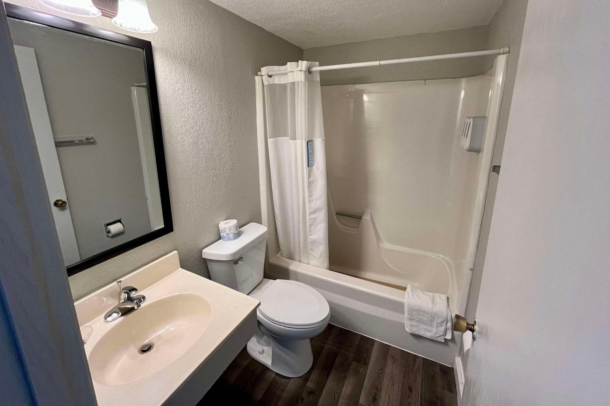 Sauk River Inn & Suites, A Travelodge By Wyndham Sauk Centre Bagian luar foto