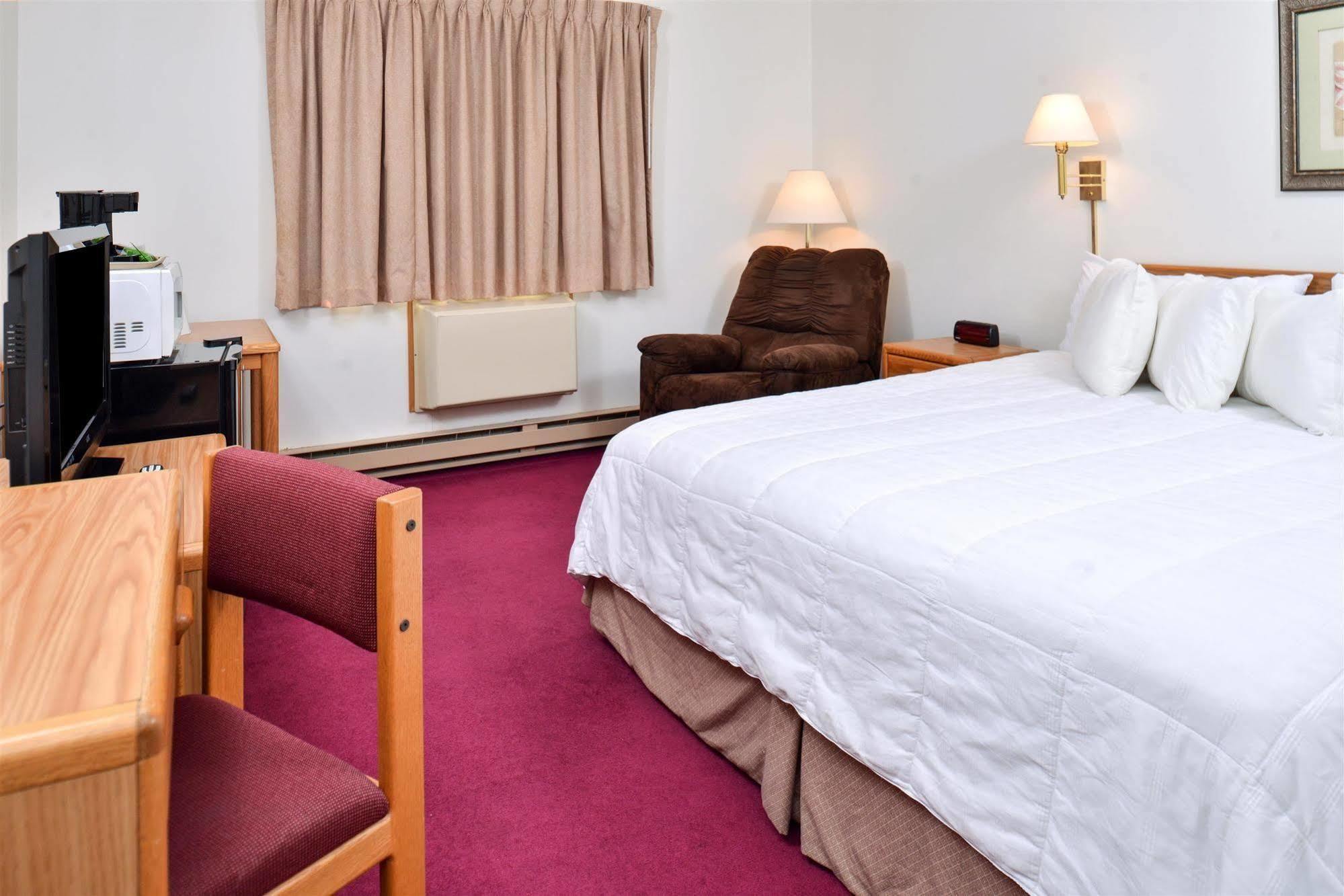 Sauk River Inn & Suites, A Travelodge By Wyndham Sauk Centre Bagian luar foto