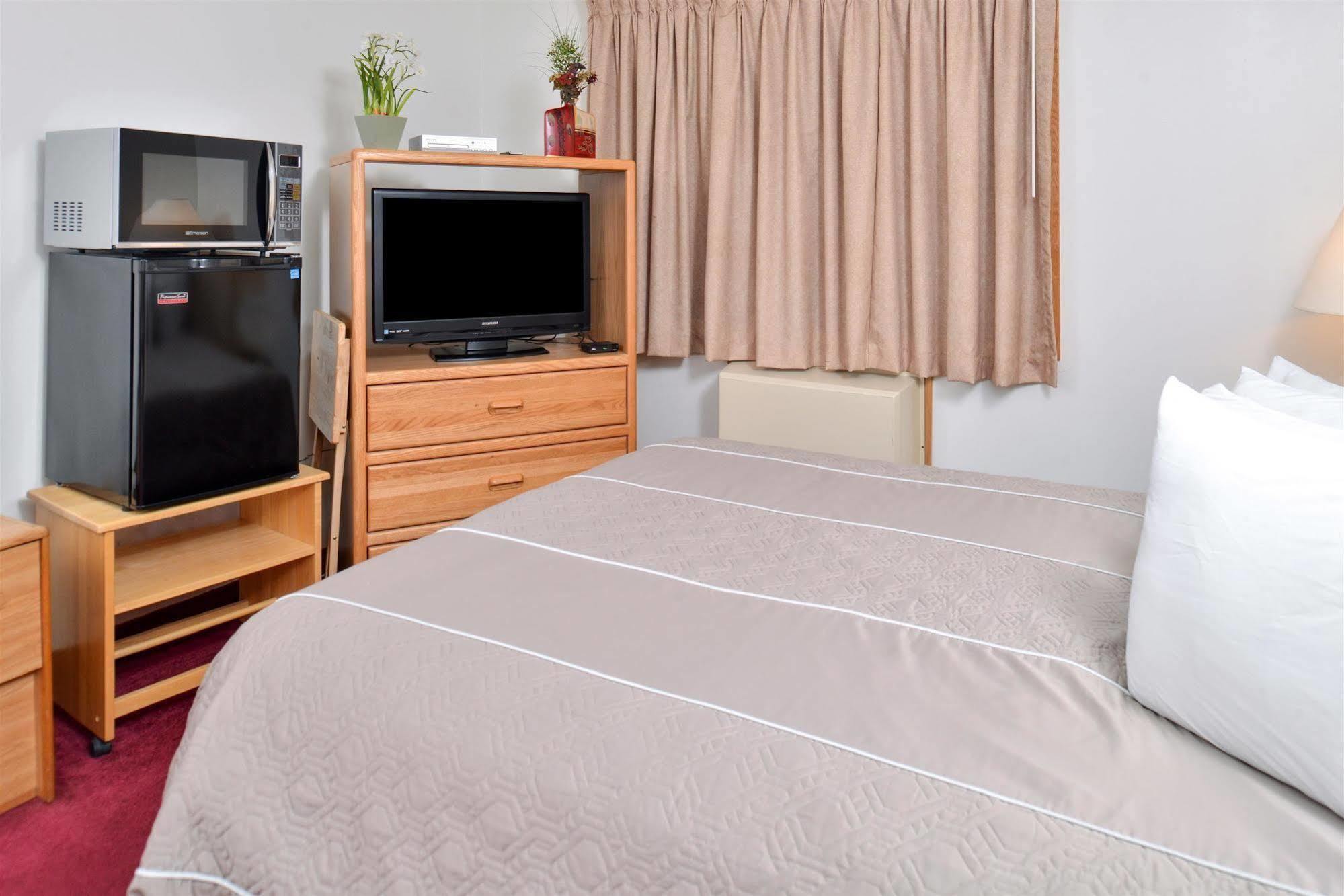 Sauk River Inn & Suites, A Travelodge By Wyndham Sauk Centre Bagian luar foto