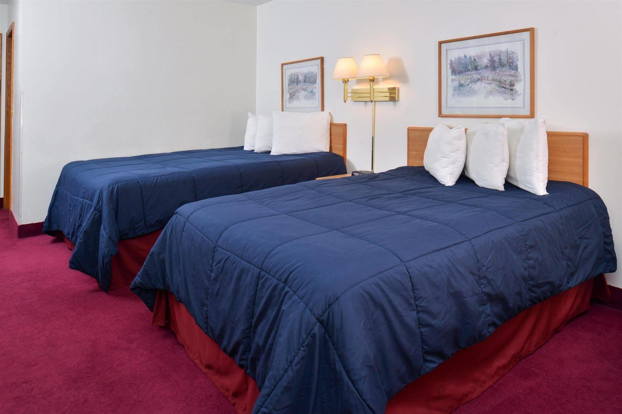Sauk River Inn & Suites, A Travelodge By Wyndham Sauk Centre Bagian luar foto