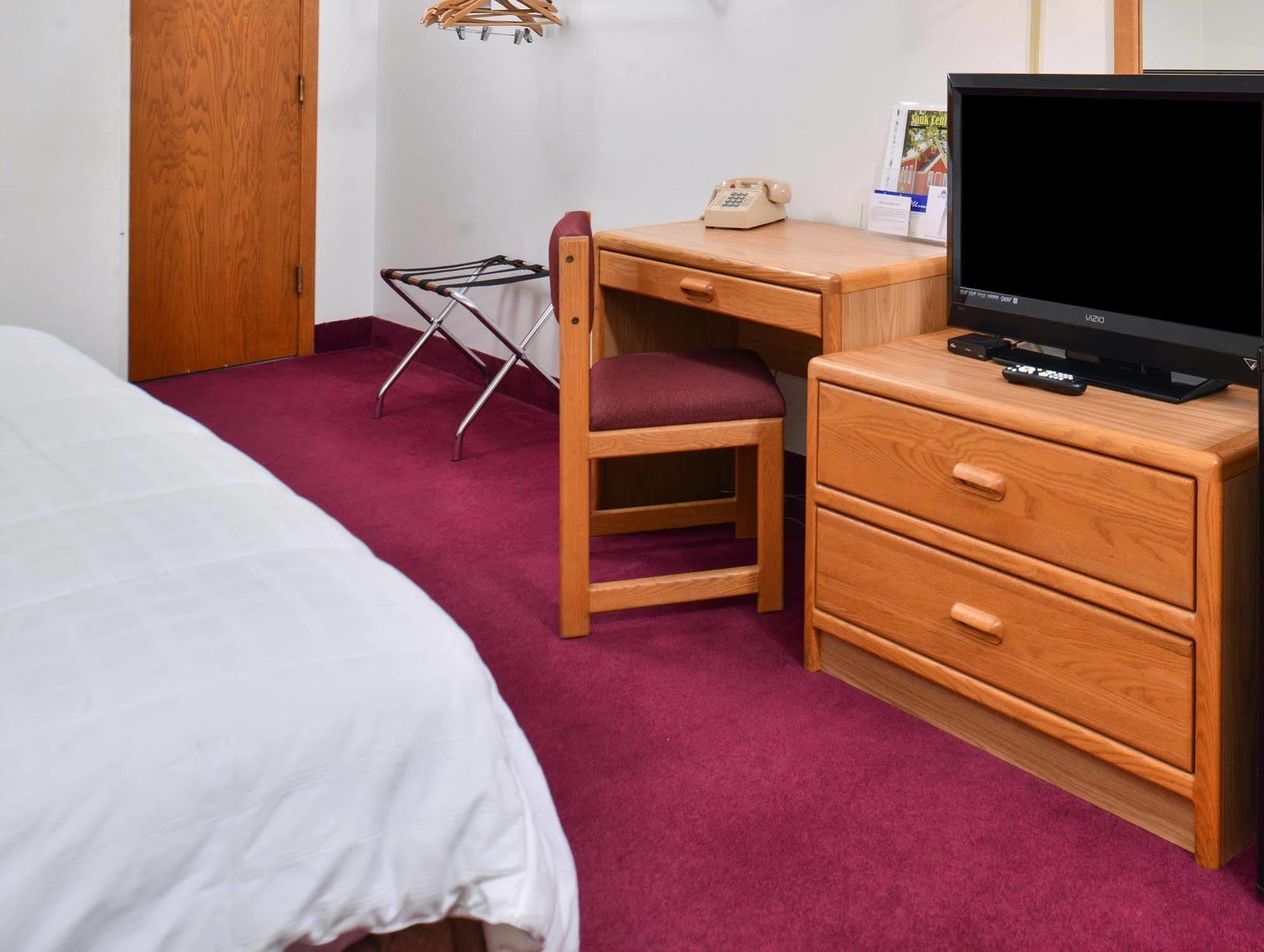 Sauk River Inn & Suites, A Travelodge By Wyndham Sauk Centre Bagian luar foto